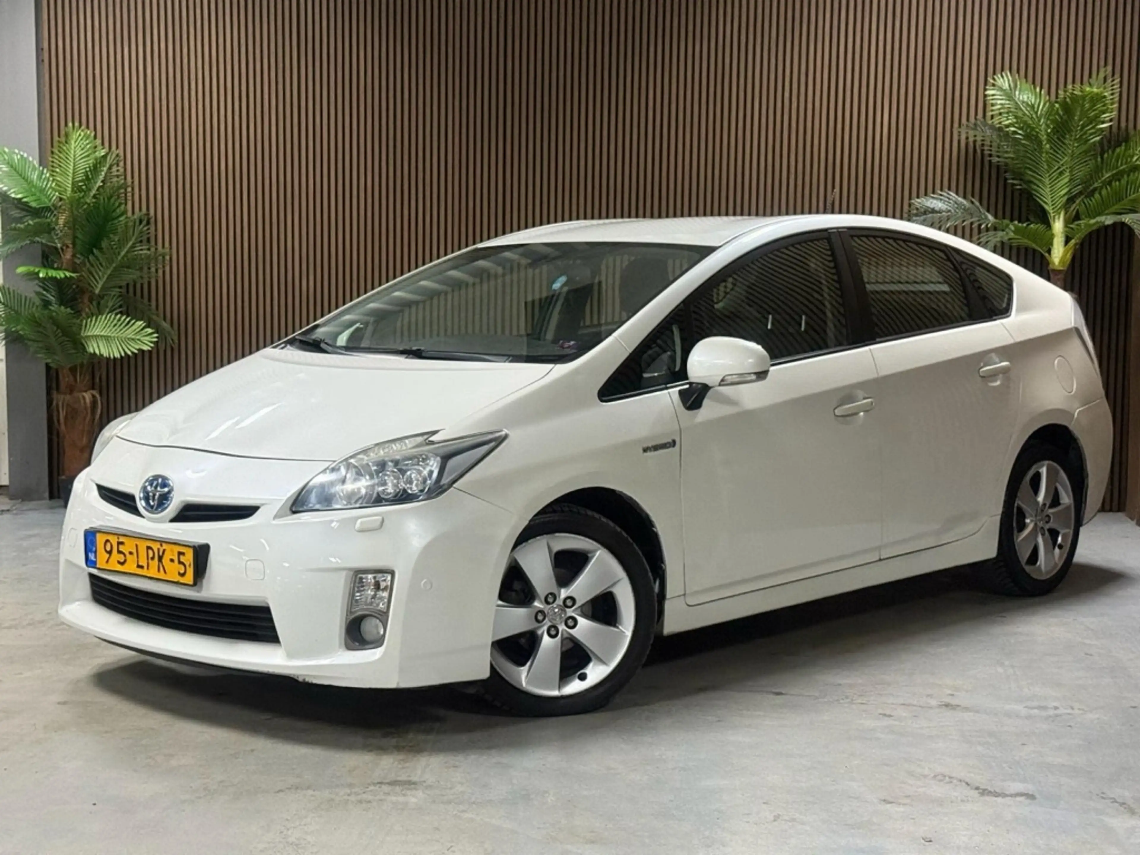 Toyota Prius 1.8 Dynamic — photo 2