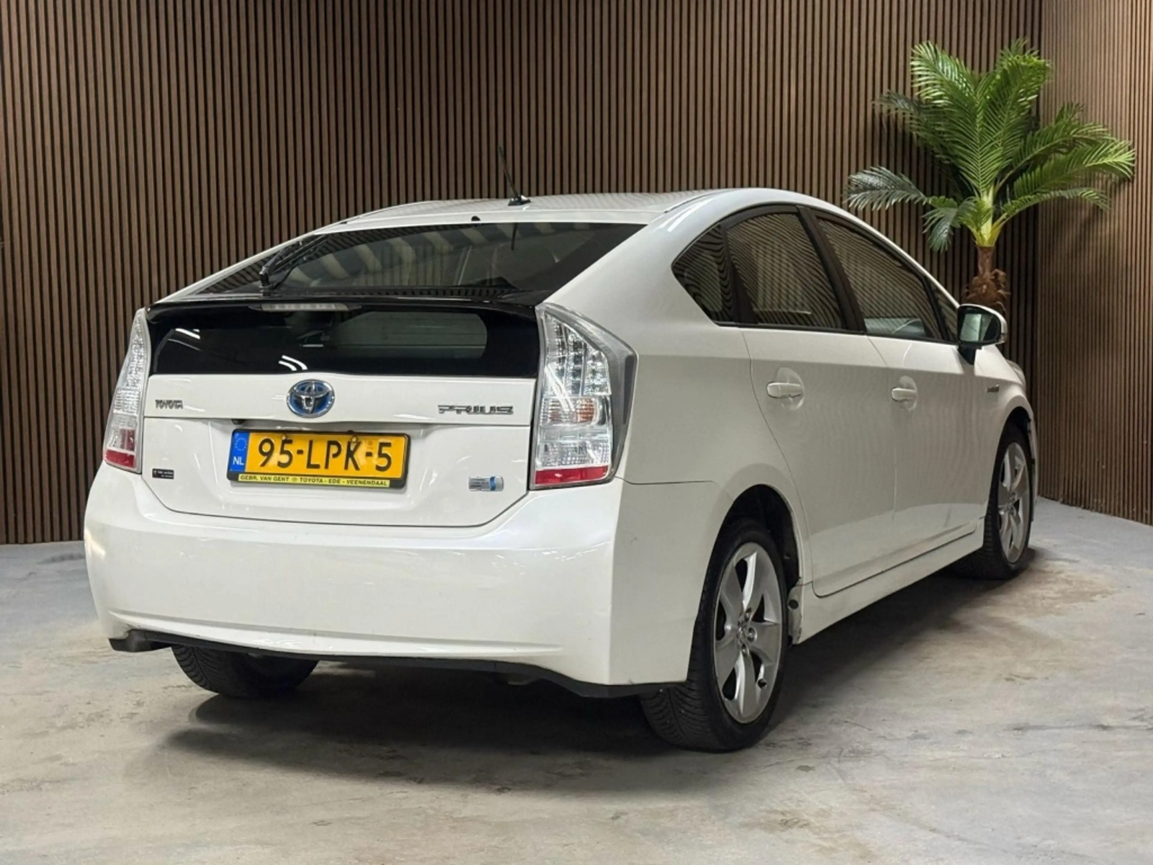 Toyota Prius 1.8 Dynamic — photo 6