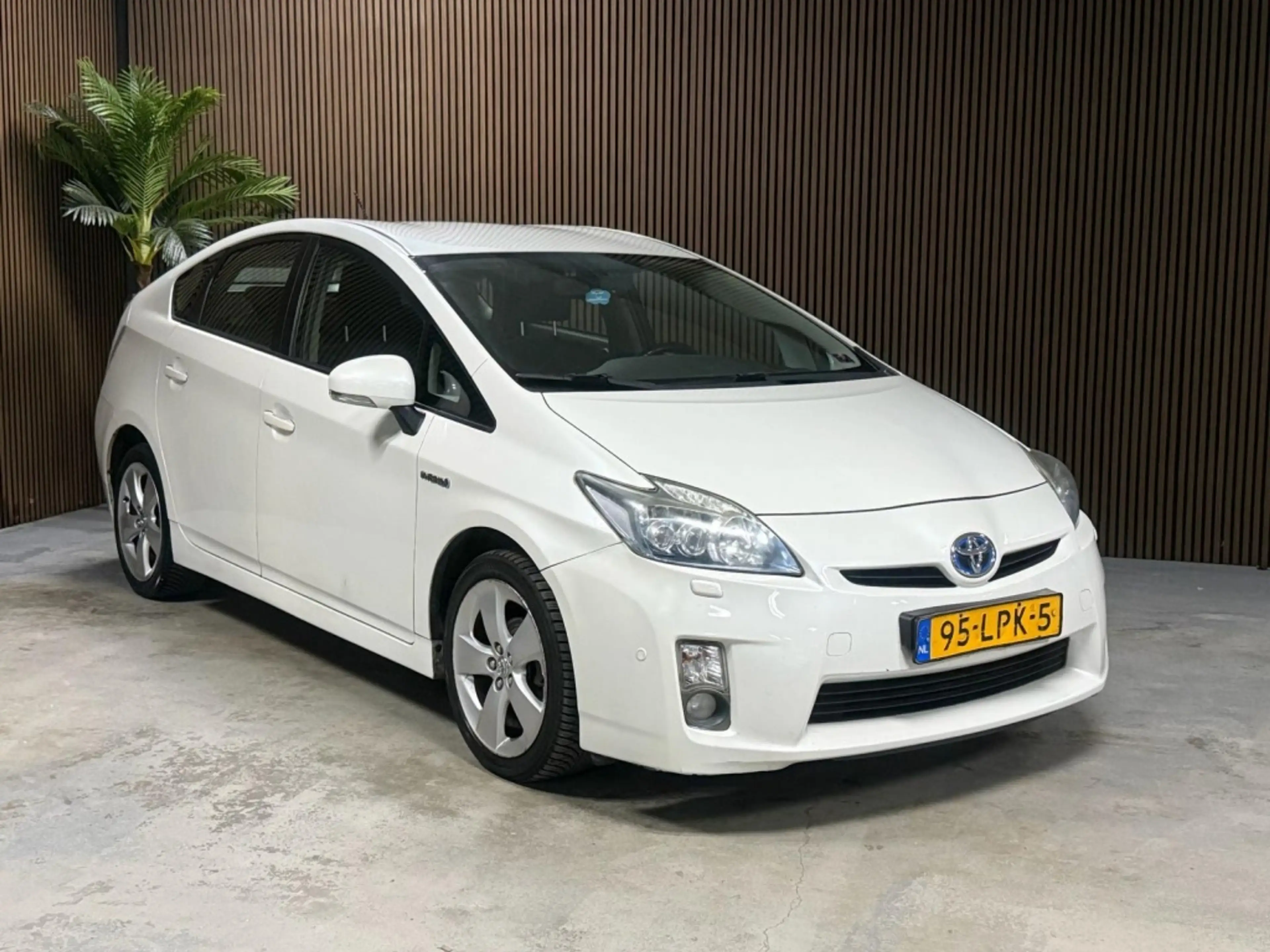 Toyota Prius 1.8 Dynamic — photo 3