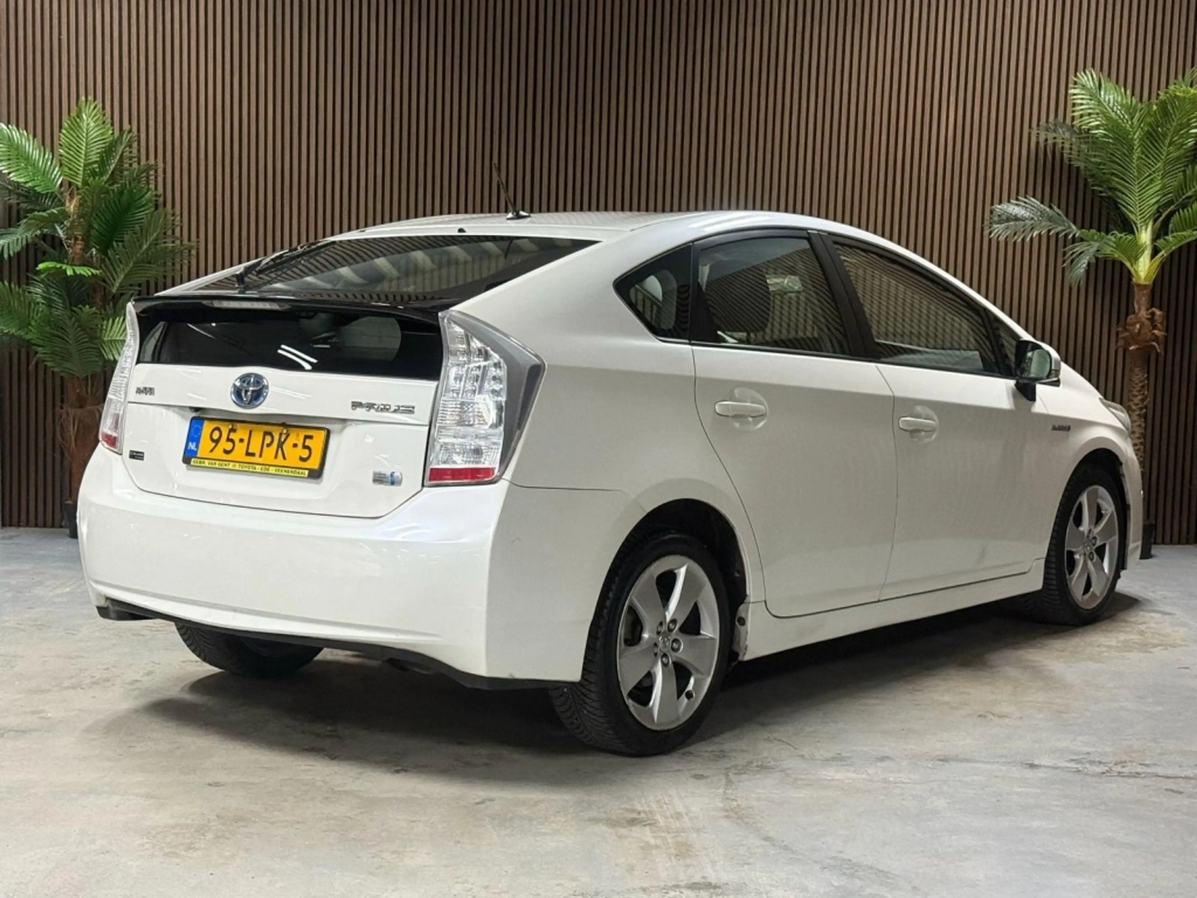 Toyota Prius 1.8 Dynamic — photo 4