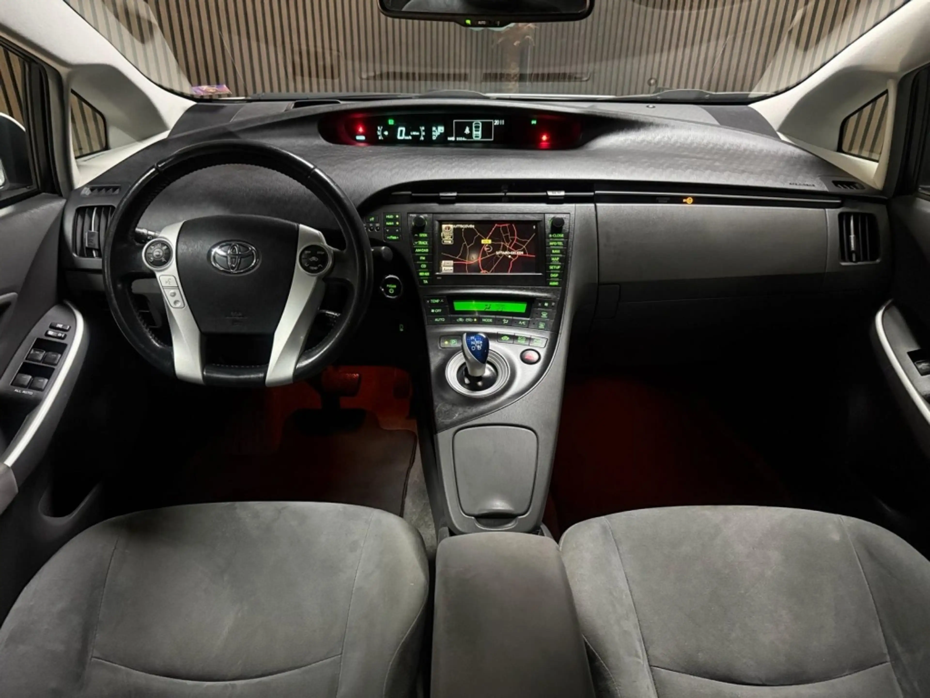Toyota Prius 1.8 Dynamic — photo 7