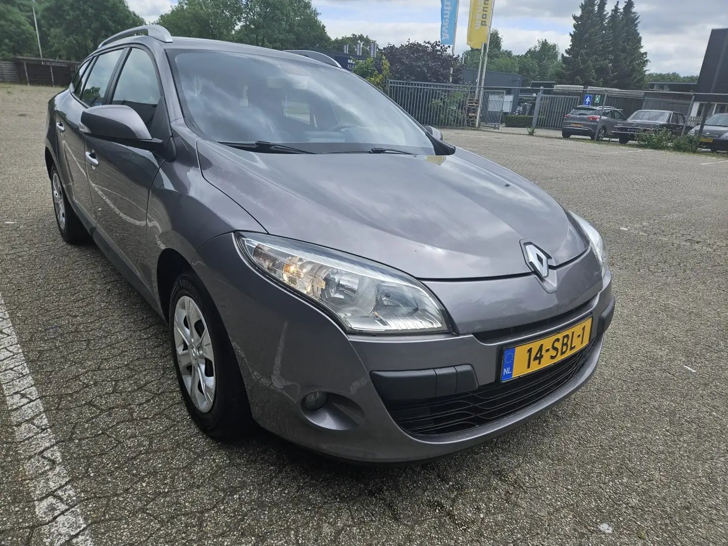 Renault Megane 1.5 dCi Expression Grijs - 2
