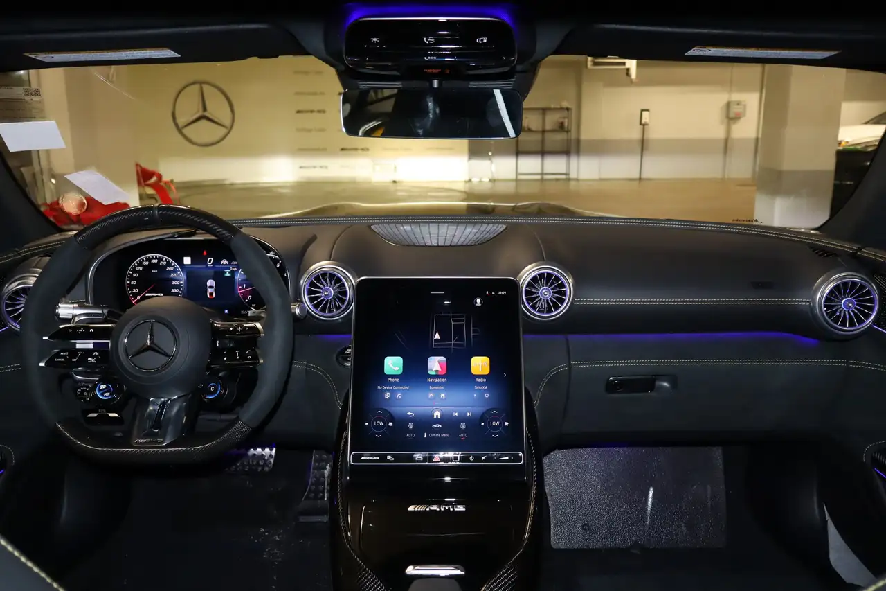 Mercedes-Benz AMG GT снимка Mercedes-Benz AMG GT