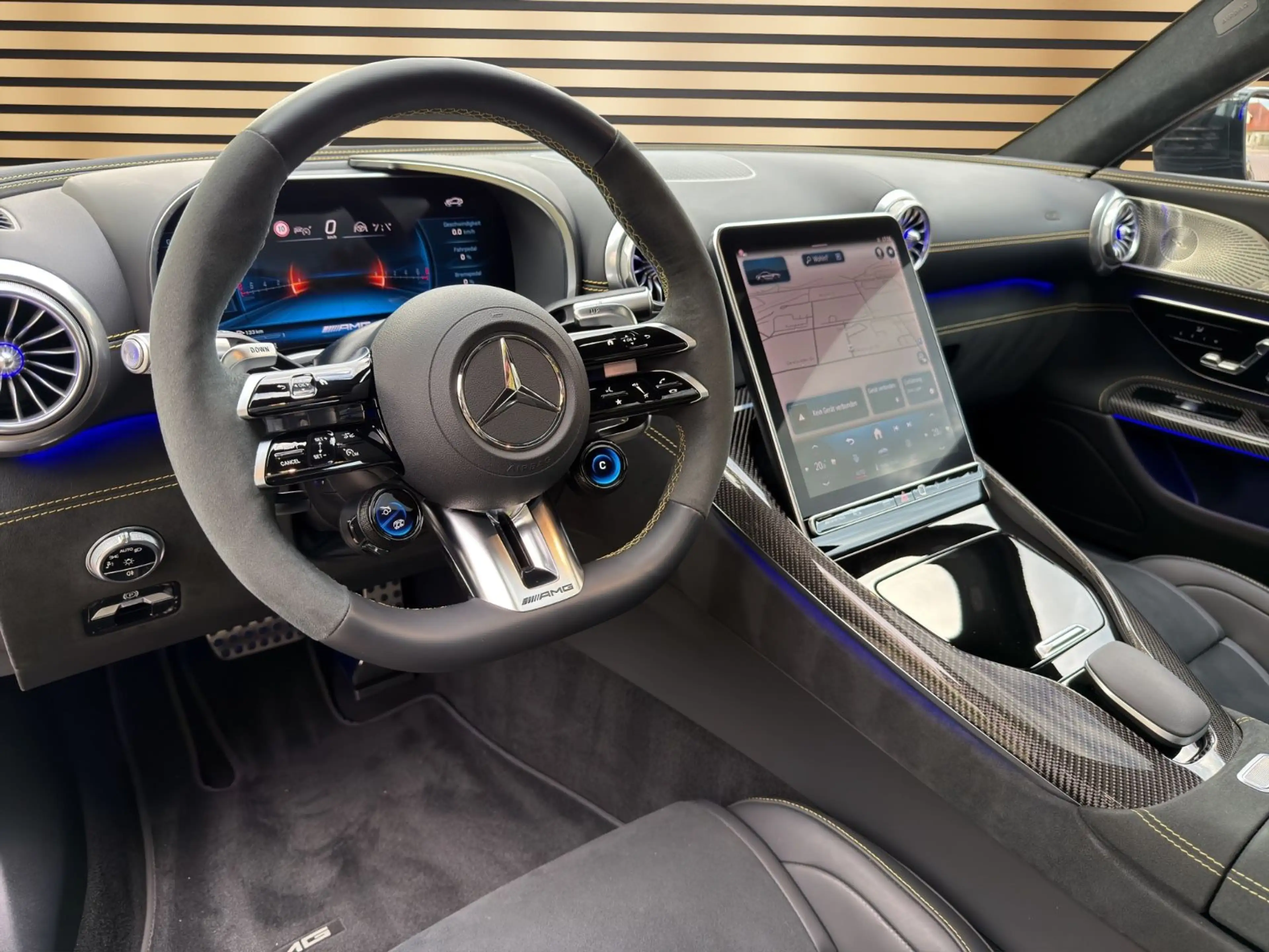 Mercedes-Benz AMG GT 63 4Matic+/Lift/Night-Paket/Carbon/Pano — photo 11