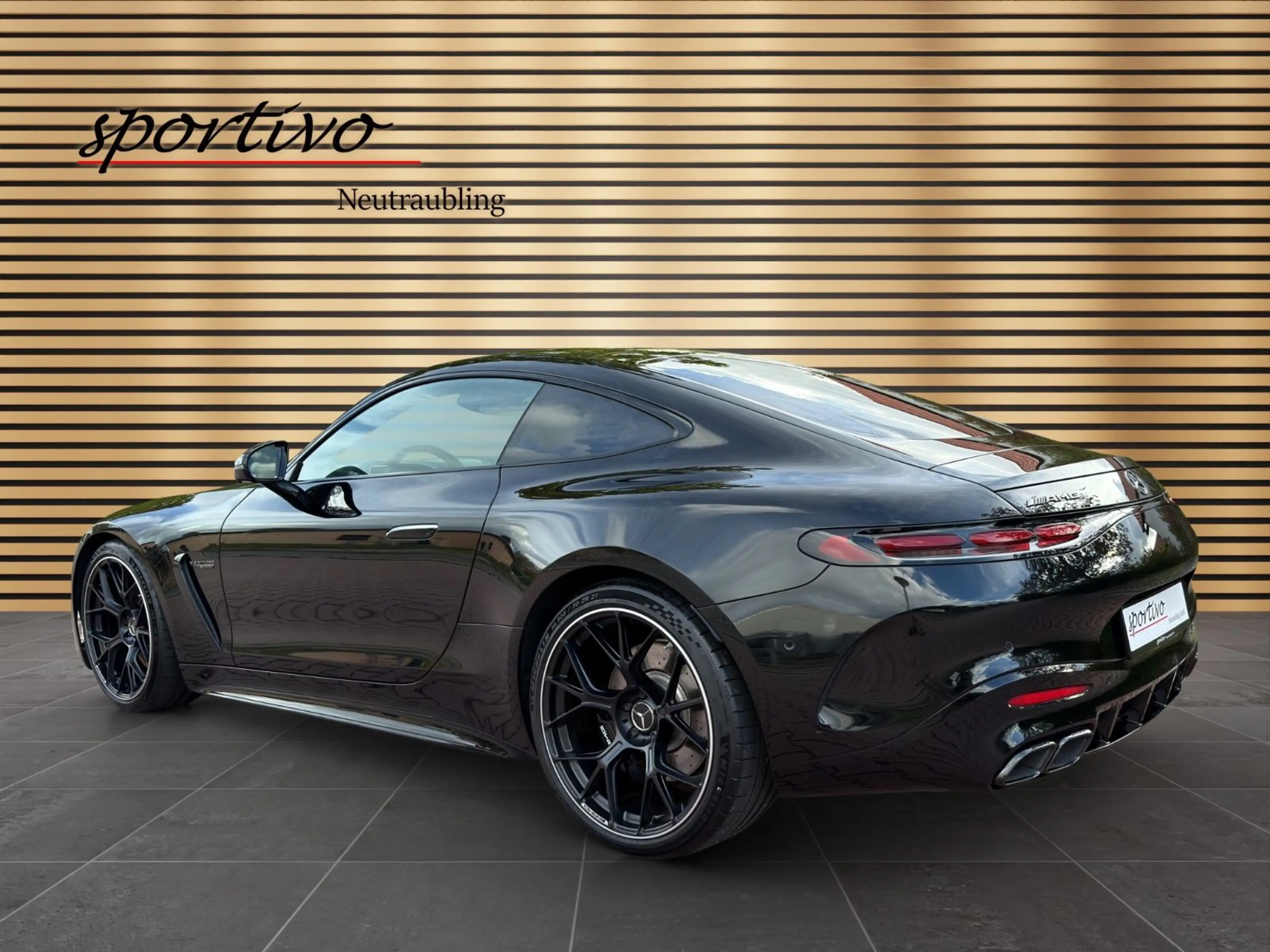 Mercedes-Benz AMG GT 63 4Matic+/Lift/Night-Paket/Carbon/Pano — photo 3