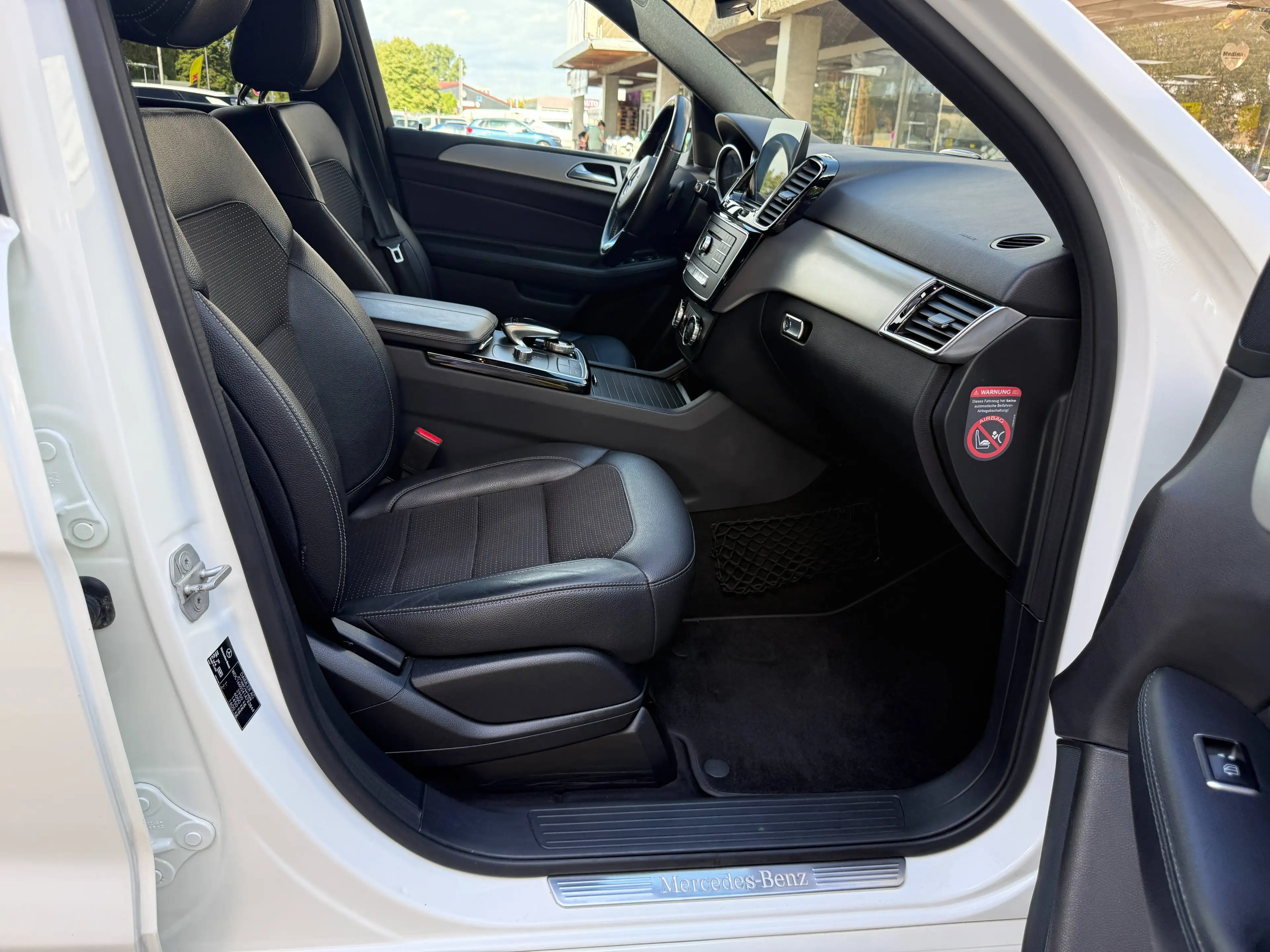 Mercedes-Benz GLE 350 GLE 350 d 4Matic AMG-Line (8xREIFEN*LEDER*PDC-KAMERA) — photo 13