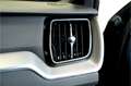 Volvo XC60 2.0 T8 AWD 299kW/407pk Aut8 Twin Engine R-Design L Zwart - thumbnail 42