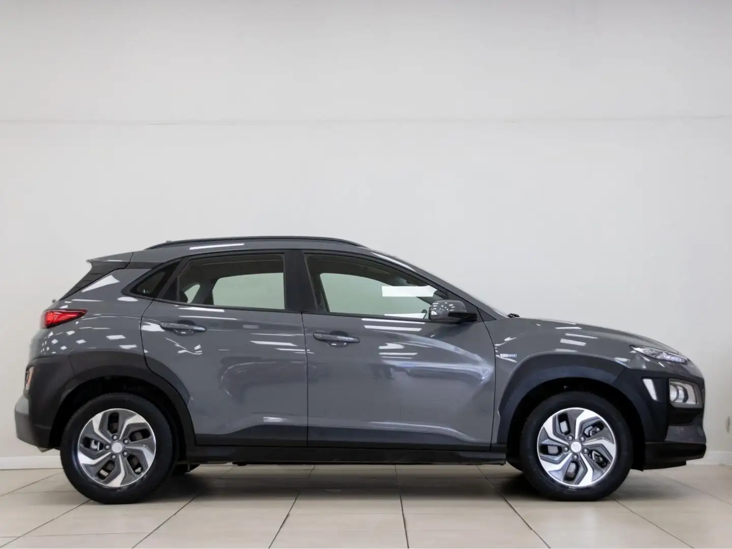 Hyundai KONA HEV 1.6 GDI DT Klass Gris - 2