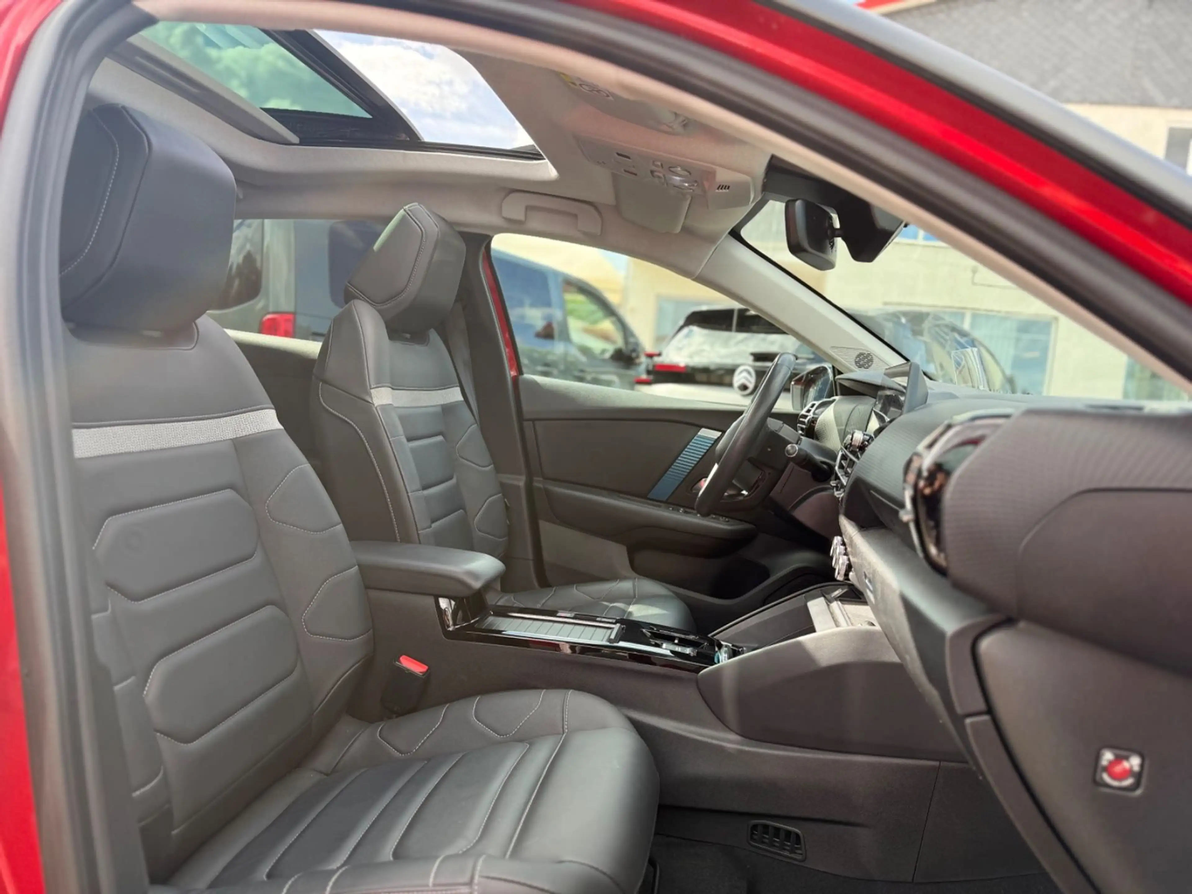 Citroen C4 Lim. ë- Shine*PANORAMA* — photo 13
