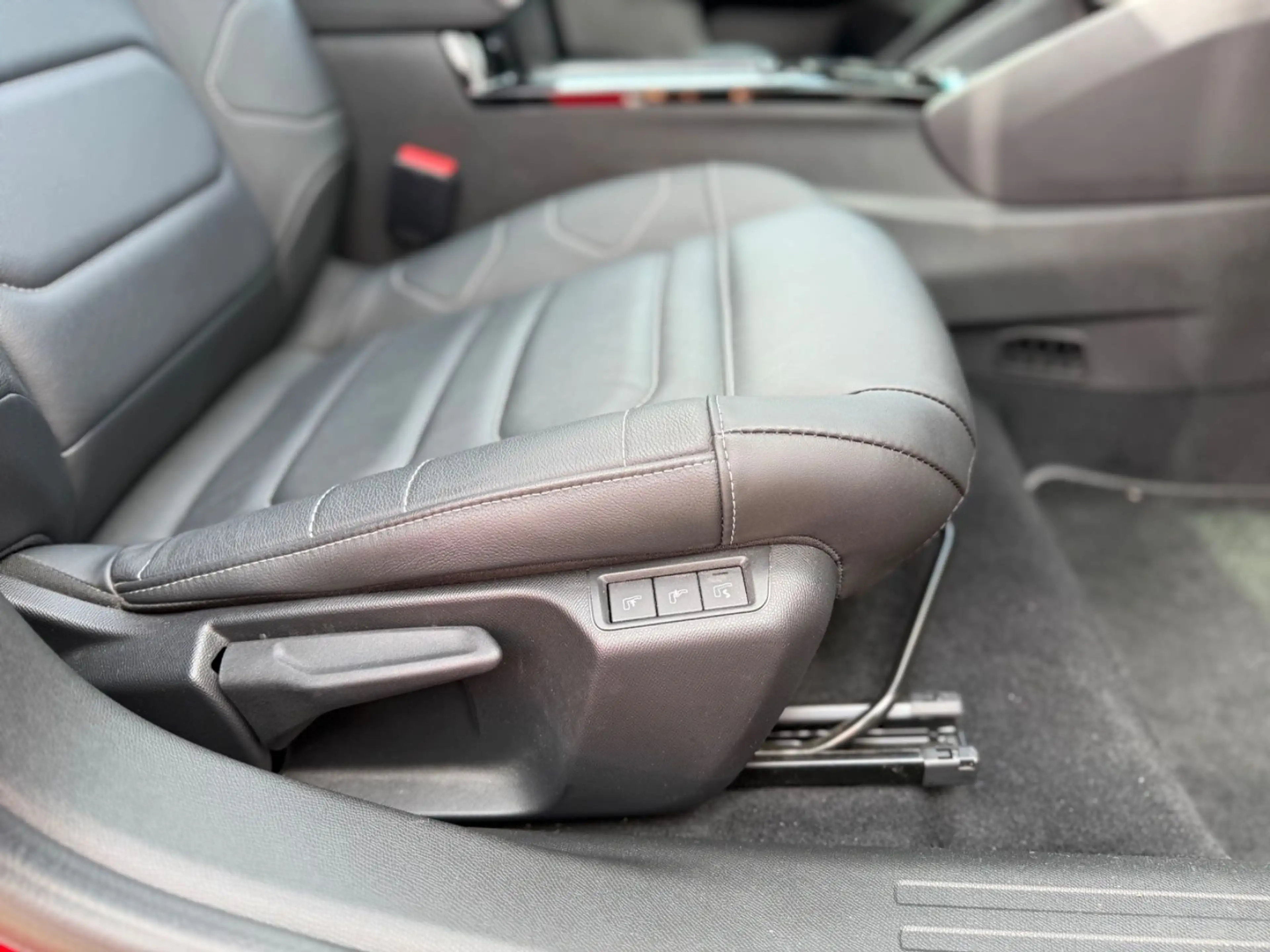 Citroen C4 Lim. ë- Shine*PANORAMA* — photo 14