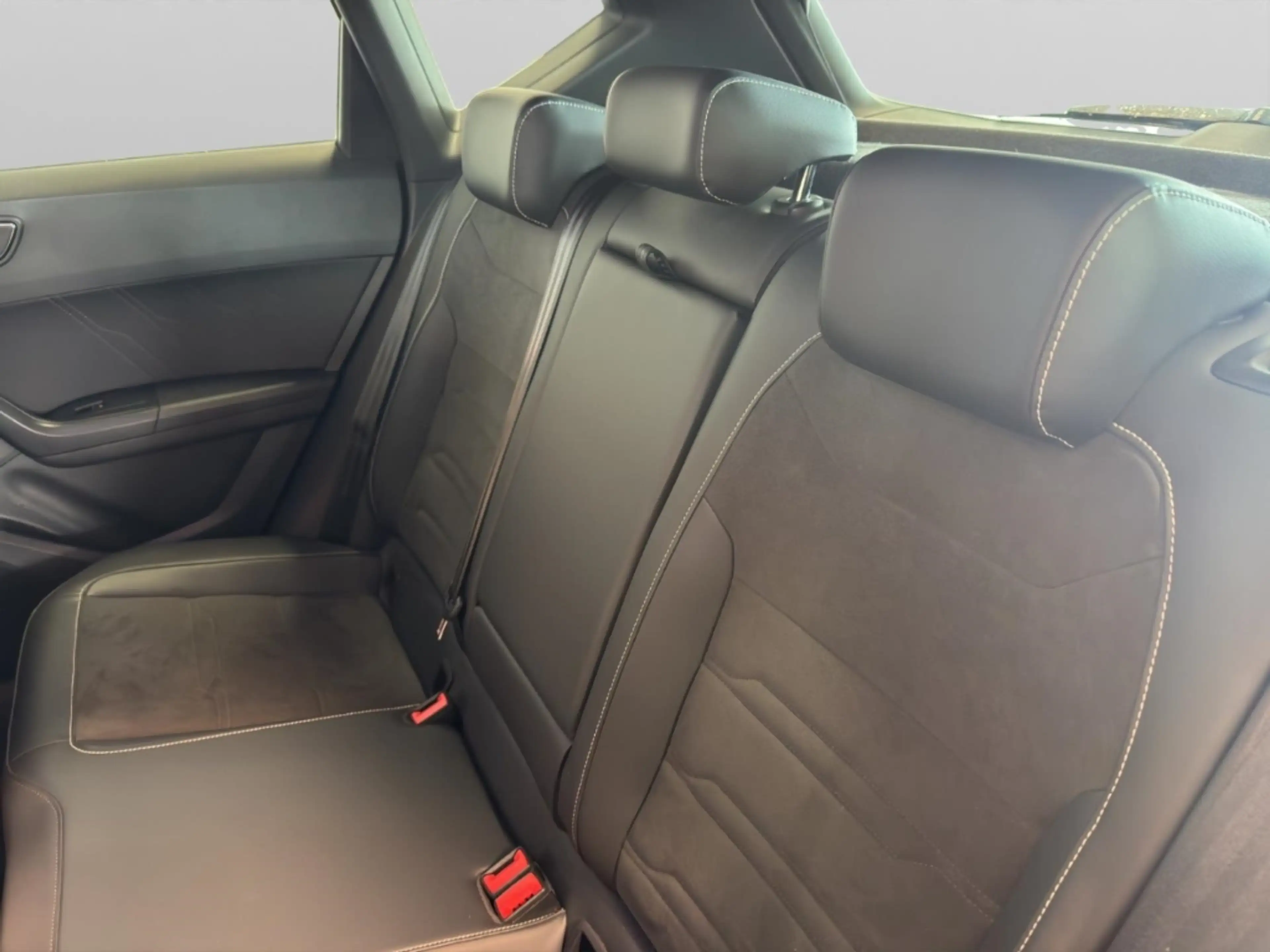 SEAT Ateca 1.5 TSI DSG Xperience ACC PARK-ASSIST SHZ — photo 13