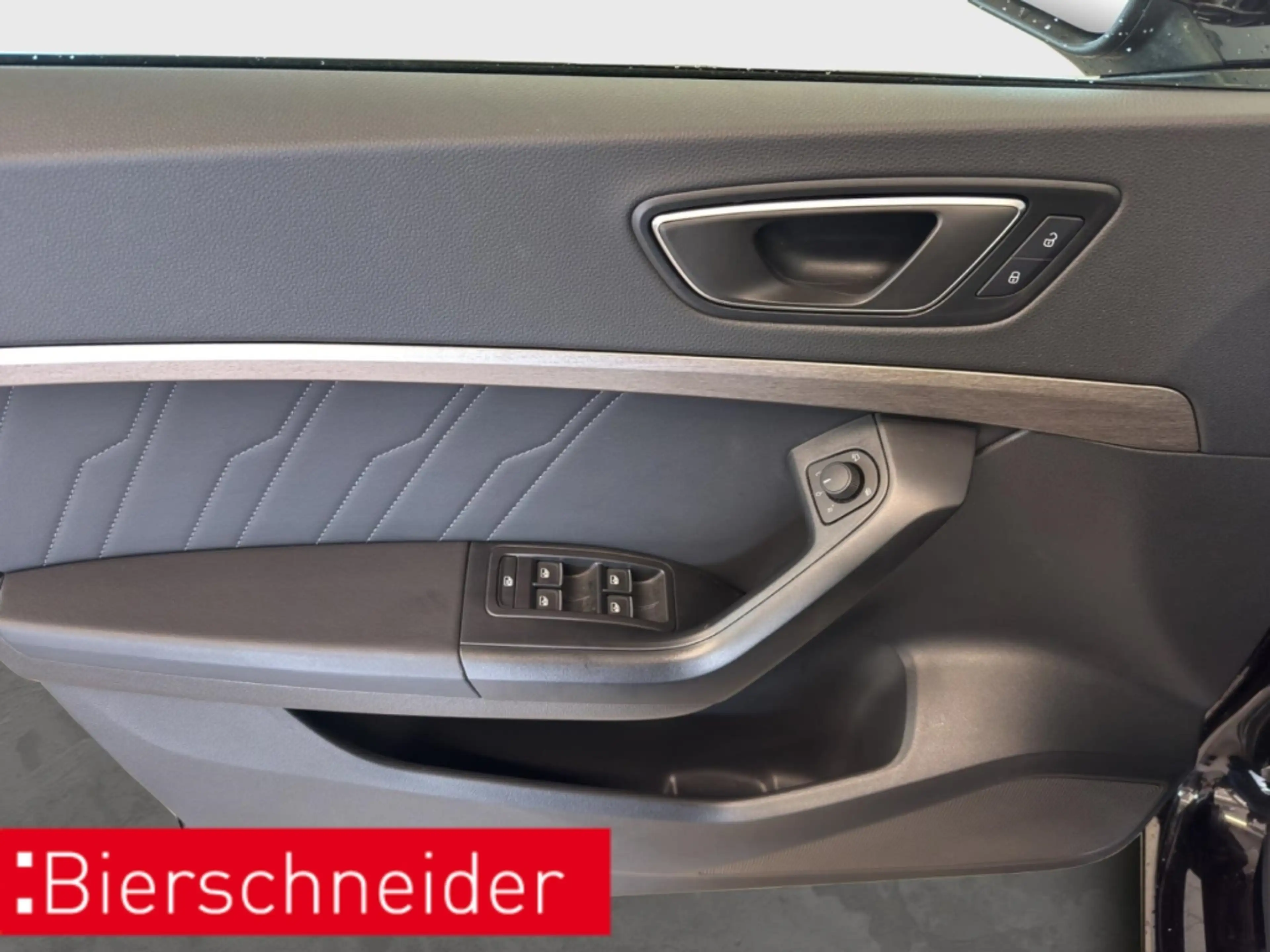 SEAT Ateca 1.5 TSI DSG Xperience ACC PARK-ASSIST SHZ — photo 12
