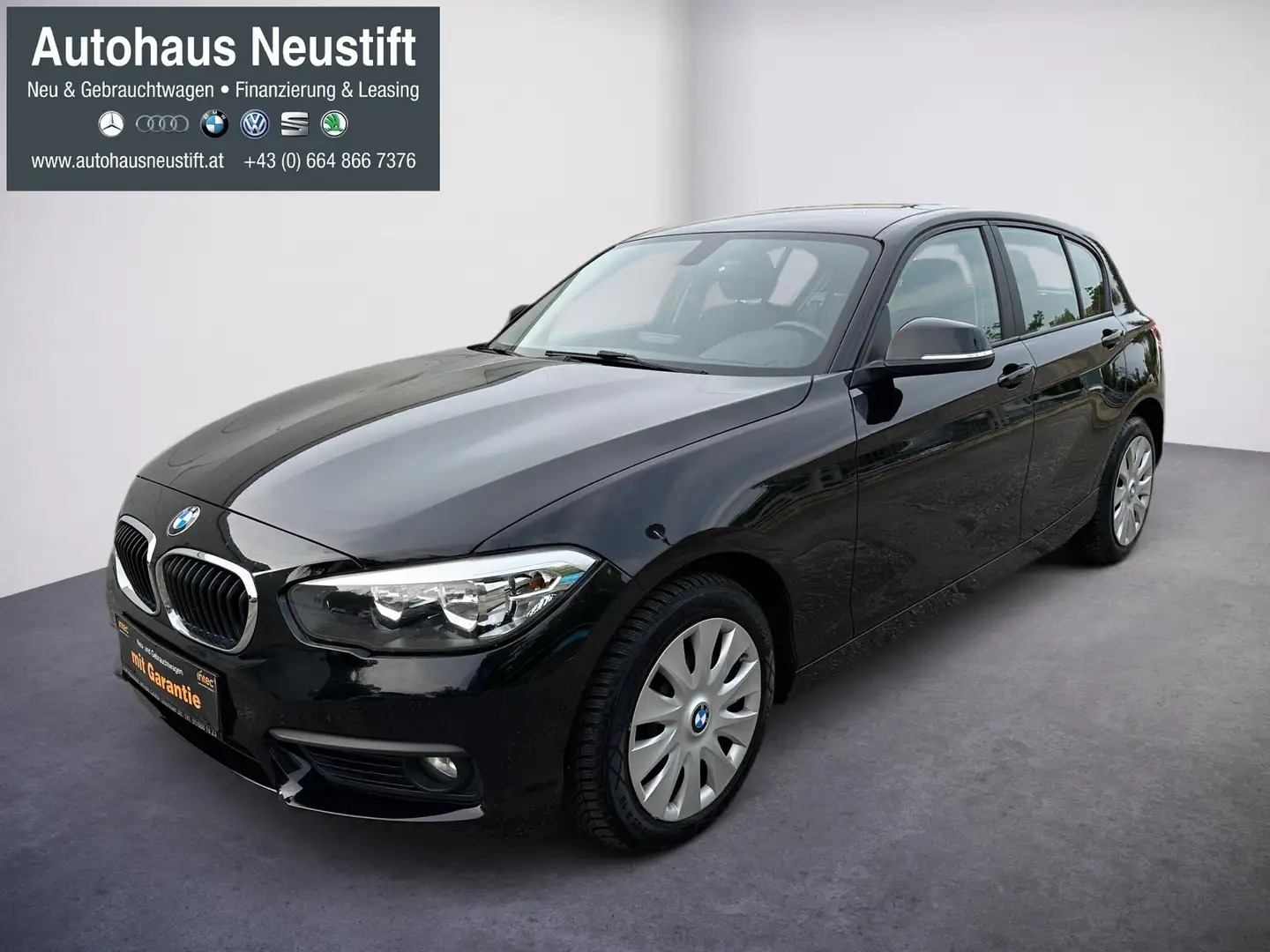 BMW 116 116 i Advantage Schwarz - 1