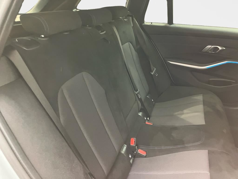 BMW 320 M Sport — photo 15