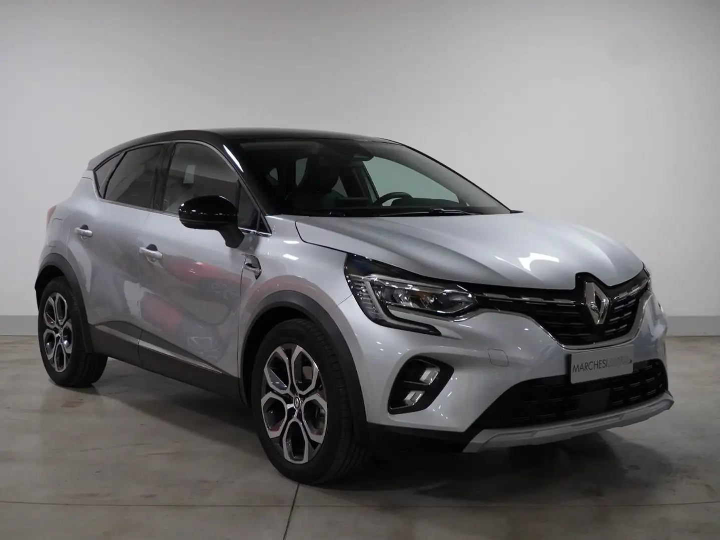 Renault Captur II 1.6 E-Tech Hybrid Intens 145cv auto Blanc - 2