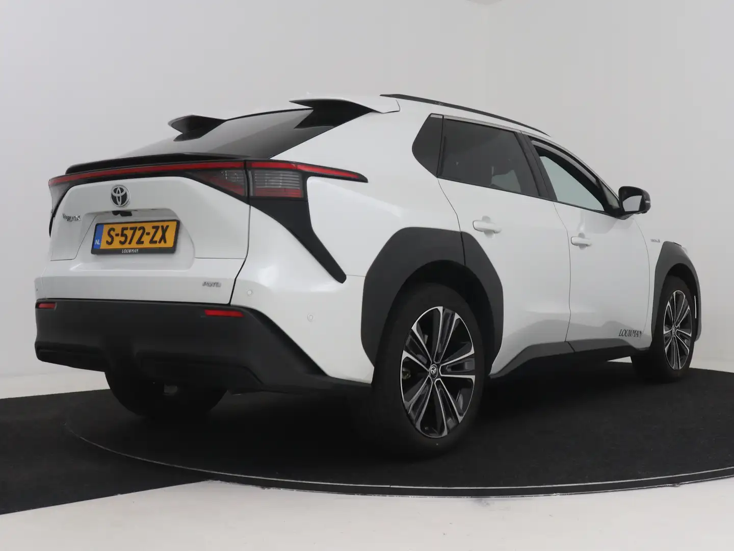 Toyota bZ4X Premium 4WD 71 kWh Fehér - 2