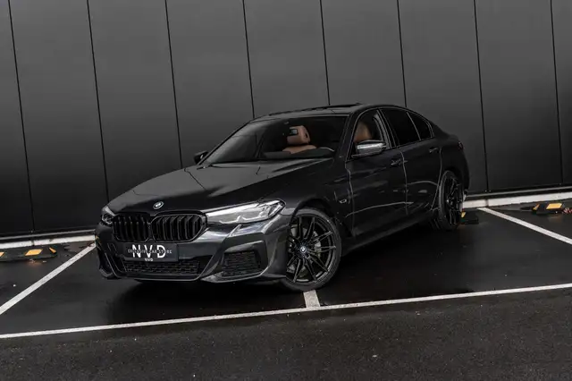 BMW 530 E | M-Sport | Pano | H. Kardon | Sport Seats |