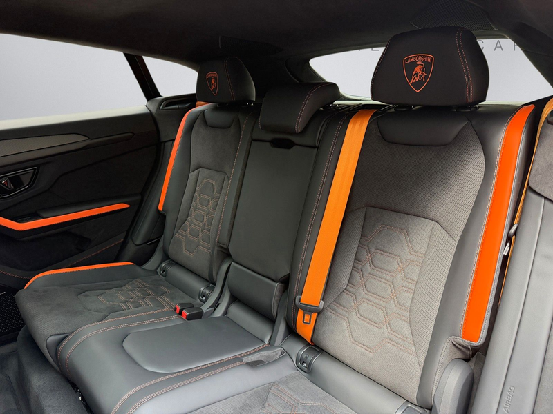 Lamborghini Urus SE Carbon Matt inside&outside NightVision — photo 8