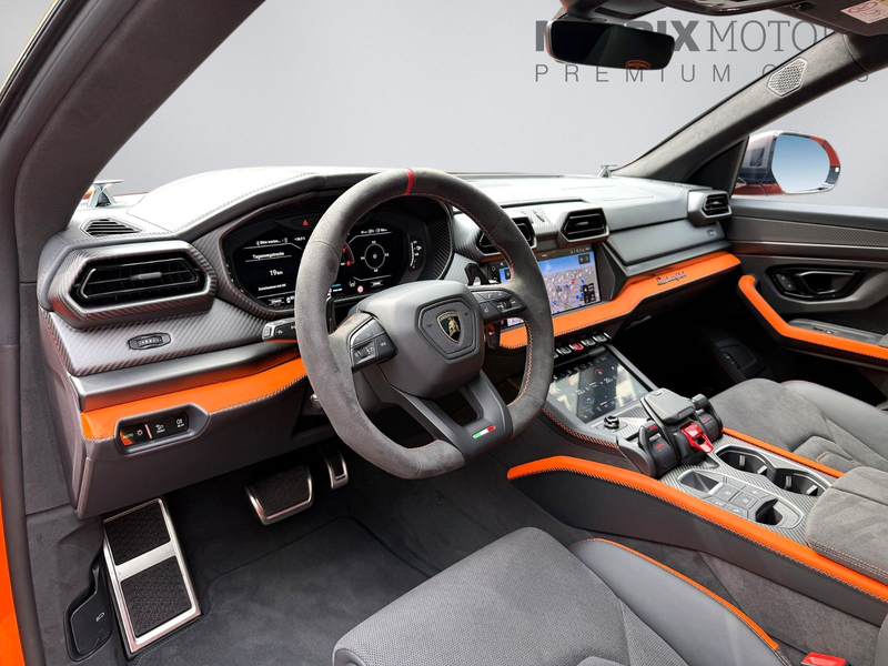 Lamborghini Urus SE Carbon Matt inside&outside NightVision — photo 11