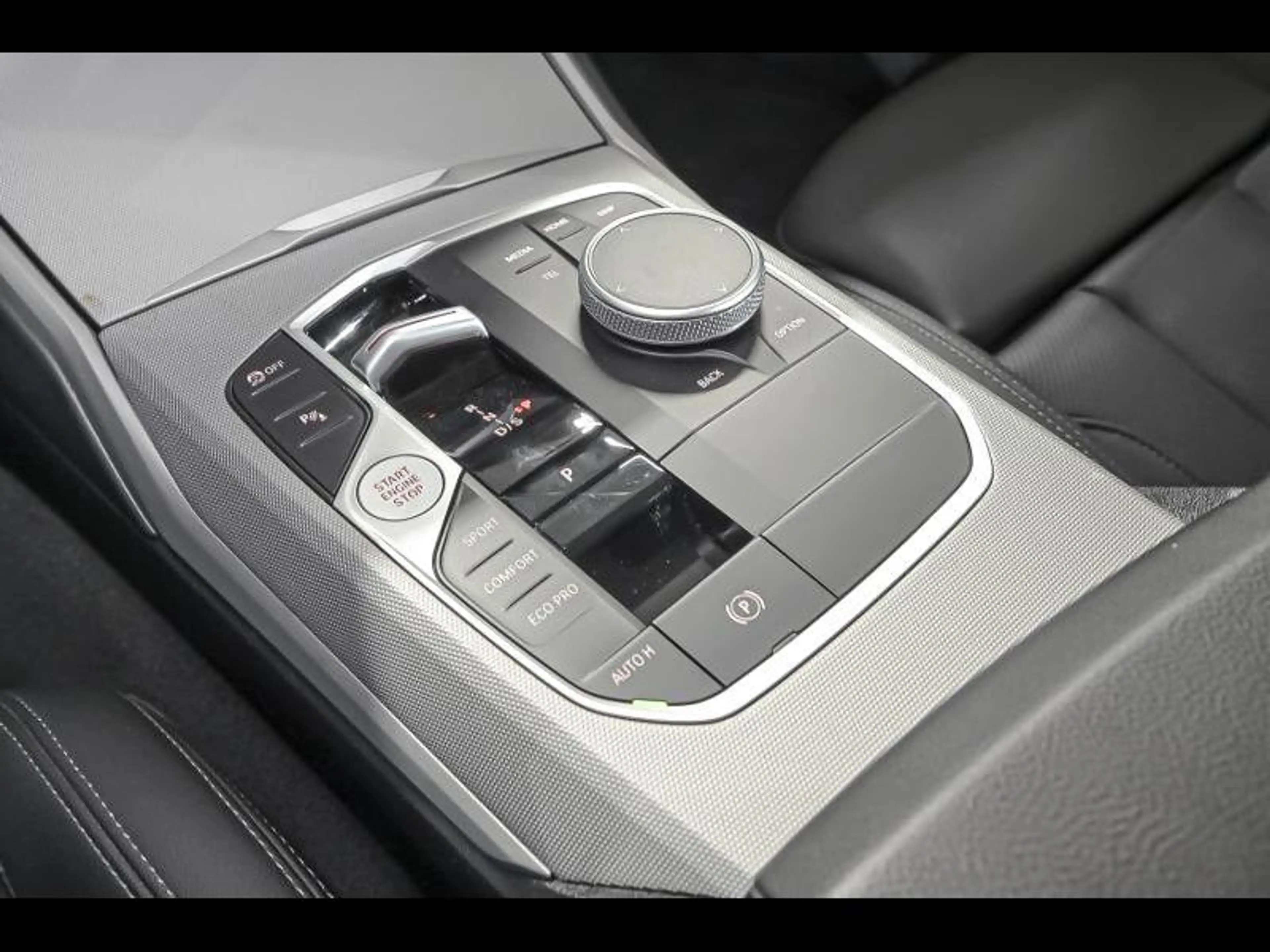 BMW 320 d Touring - DASS|DAB|NAVI|CARPLAY — photo 11