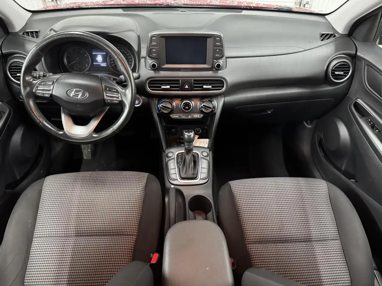 Hyundai KONA снимка Hyundai KONA