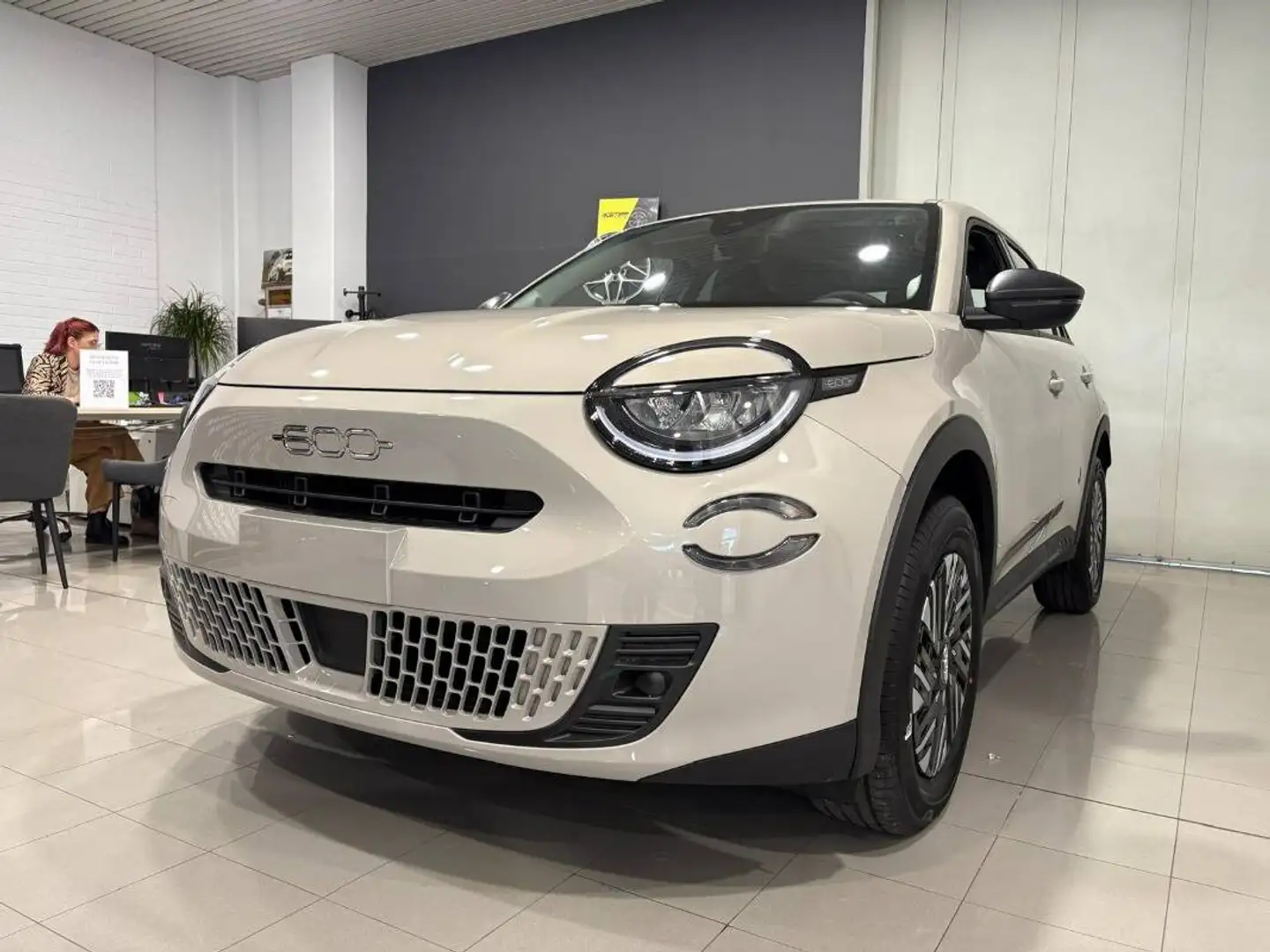 Fiat 600 1.2 hybrid 110cv auto Beżowy - 2