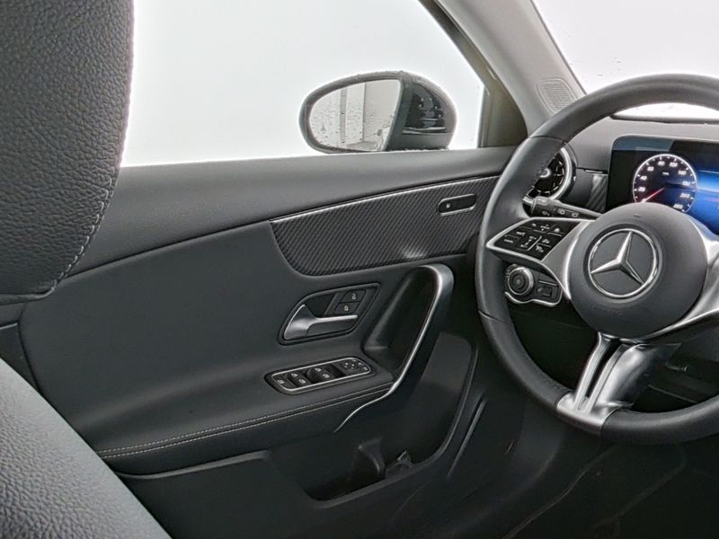 Mercedes-Benz A 180 Kompaktlimousine PROGRESSIVE|MBUX|SHZ|KAM — photo 6