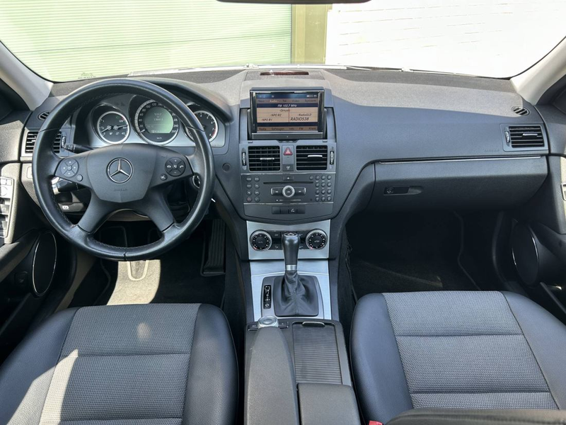 Mercedes-Benz C 200 K Avantgarde — photo 6