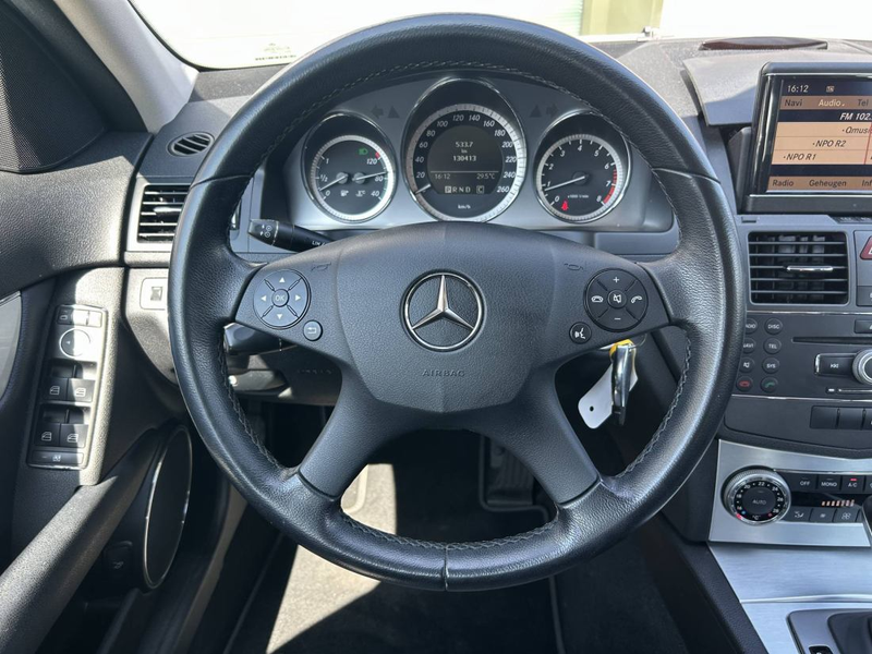 Mercedes-Benz C 200 K Avantgarde — photo 11