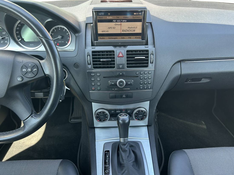 Mercedes-Benz C 200 K Avantgarde — photo 10