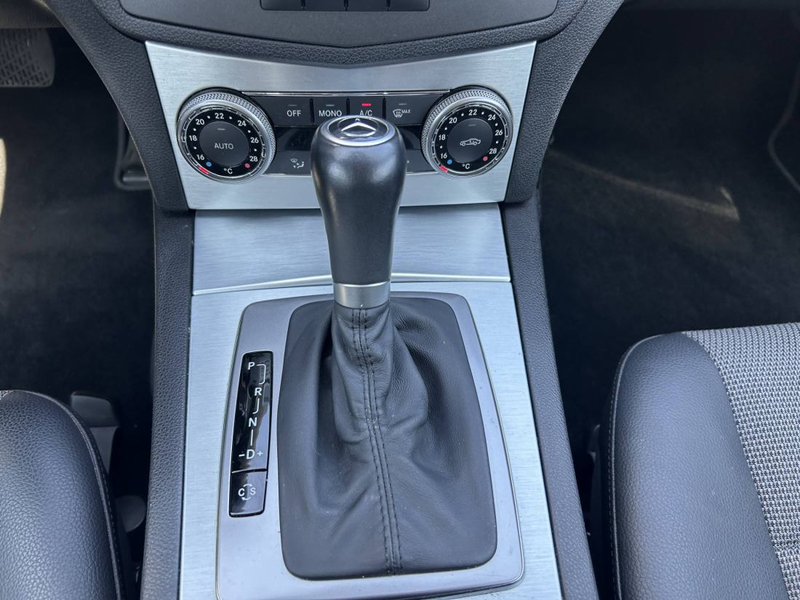 Mercedes-Benz C 200 K Avantgarde — photo 13