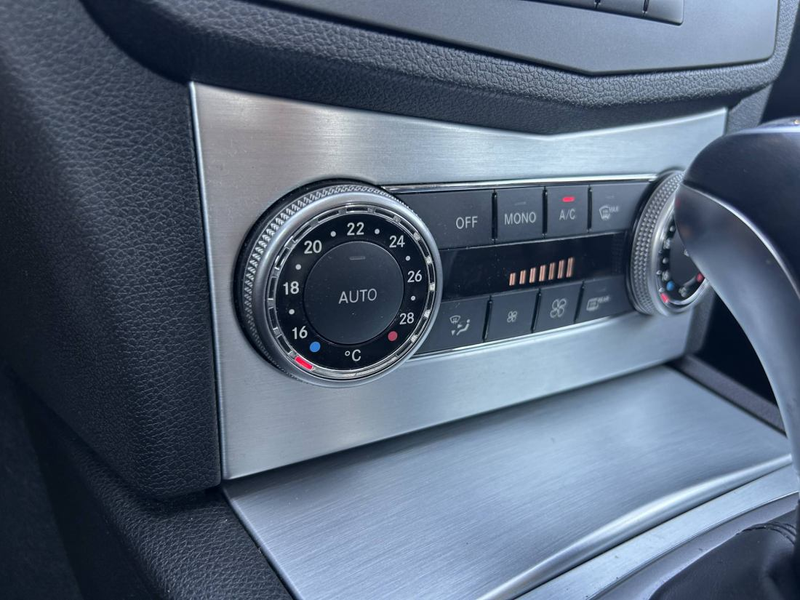 Mercedes-Benz C 200 K Avantgarde — photo 15
