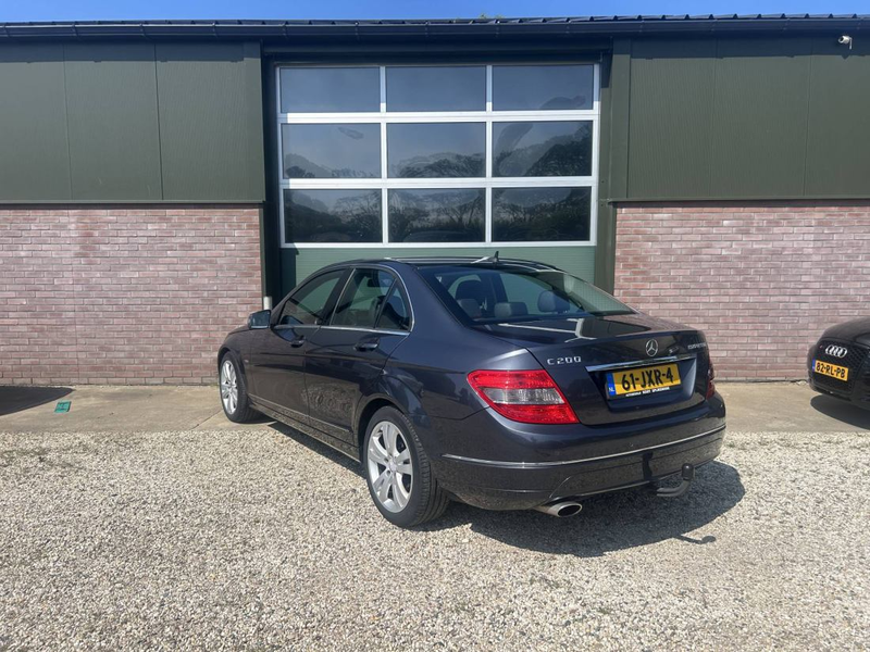 Mercedes-Benz C 200 K Avantgarde — photo 3