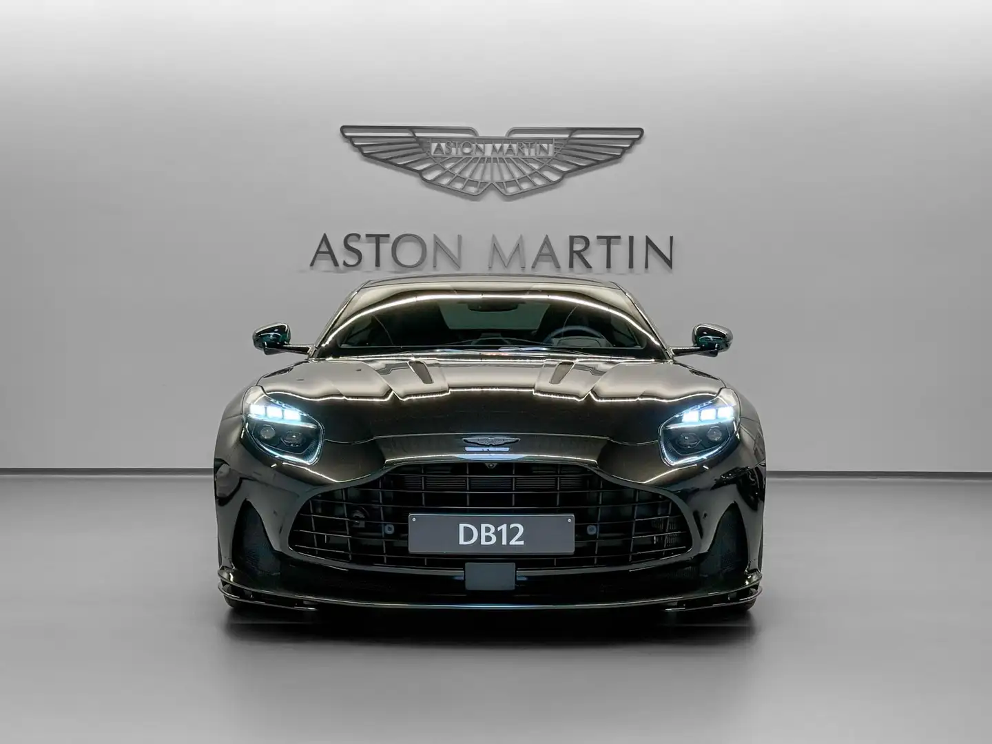 Aston Martin DB12 Coupe | NEW 2026 MODELYEAR Grün - 2