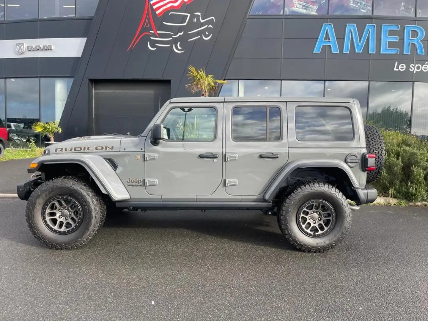 Jeep Wrangler Unlimited Rubicon SRT392 XTREM RECON PACKAGE Grey - 2
