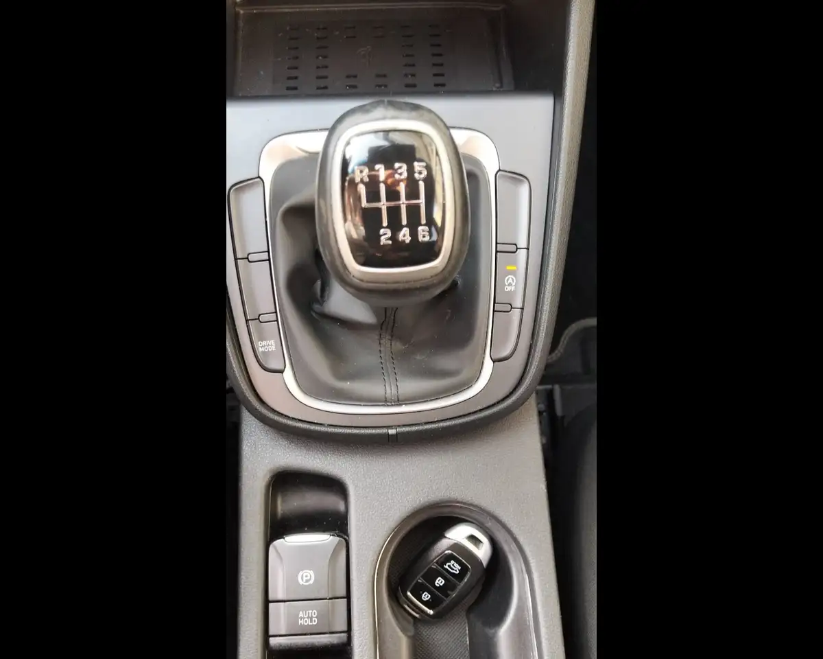 Hyundai Kona 1.0 T-GDI Hybrid 48V iMT XLine, миниатюра 8