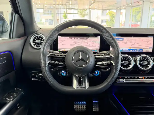 Mercedes-Benz Gla Class view 10