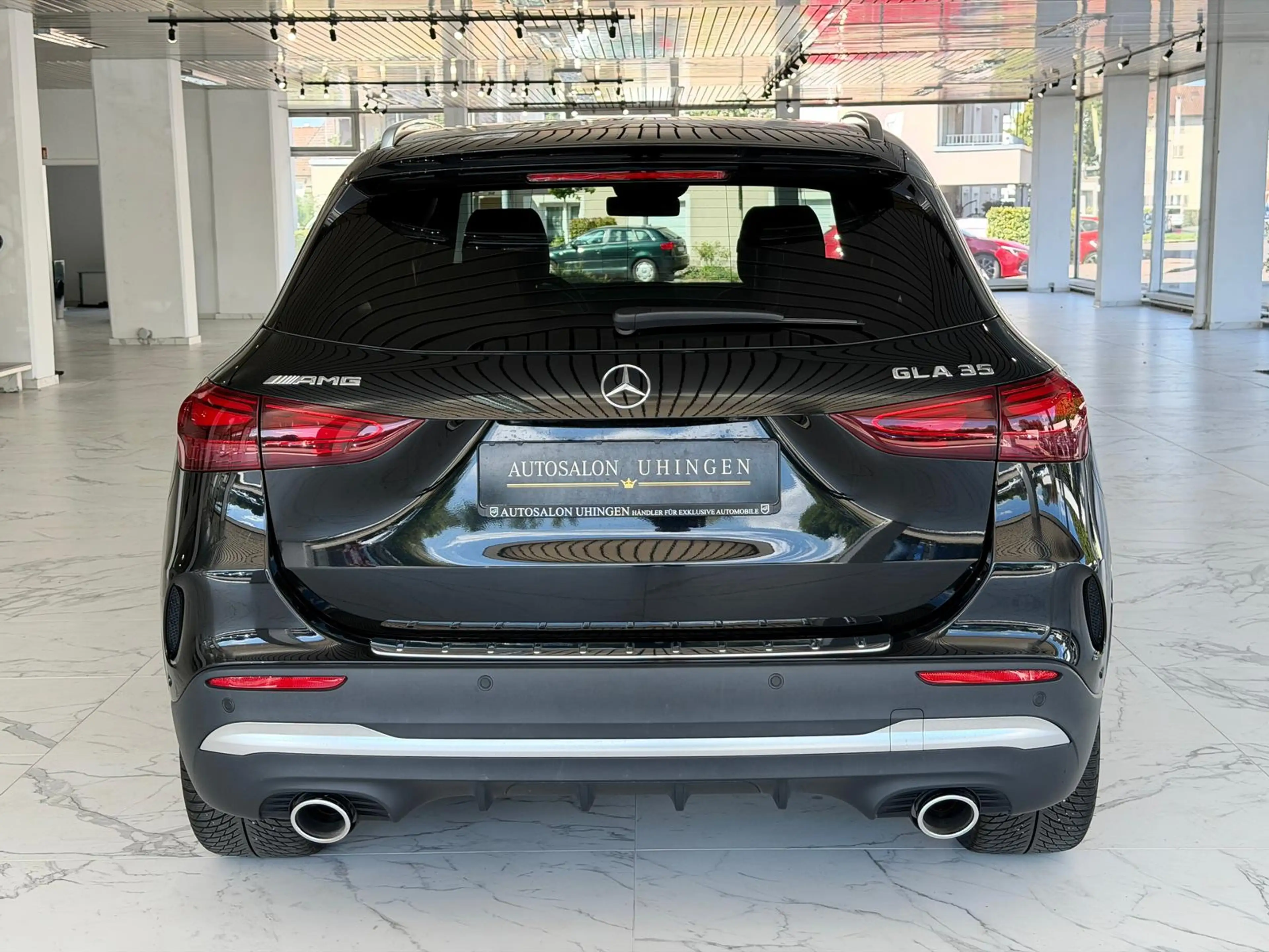 Mercedes-Benz GLA 35 AMG WIDE*CARBON*DISTRONIC PRO*LED*DESIGNO — photo 7