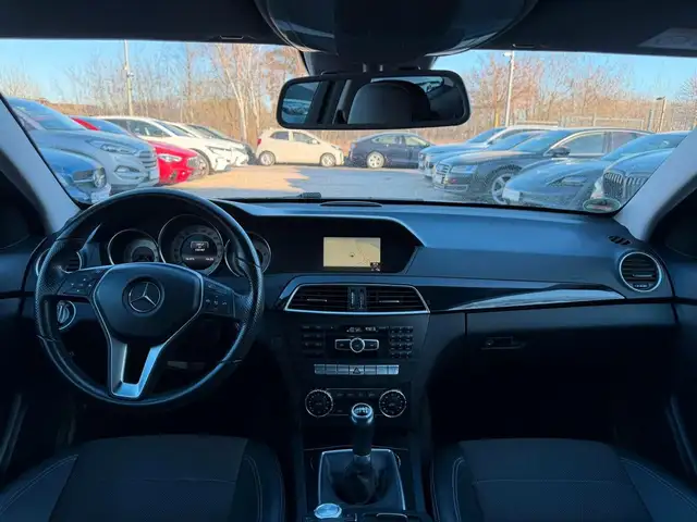 Mercedes-Benz C view 11