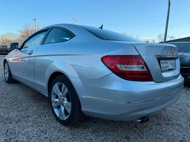 Mercedes-Benz C view 6