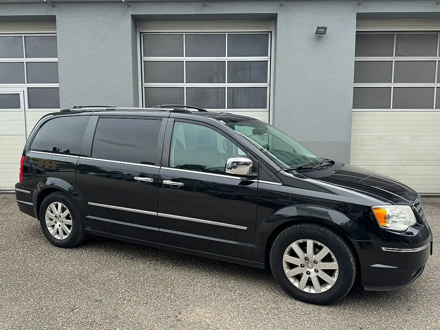 Chrysler Voyager Grand Voyager Limited 2,8 CRD Aut. Nero - 2