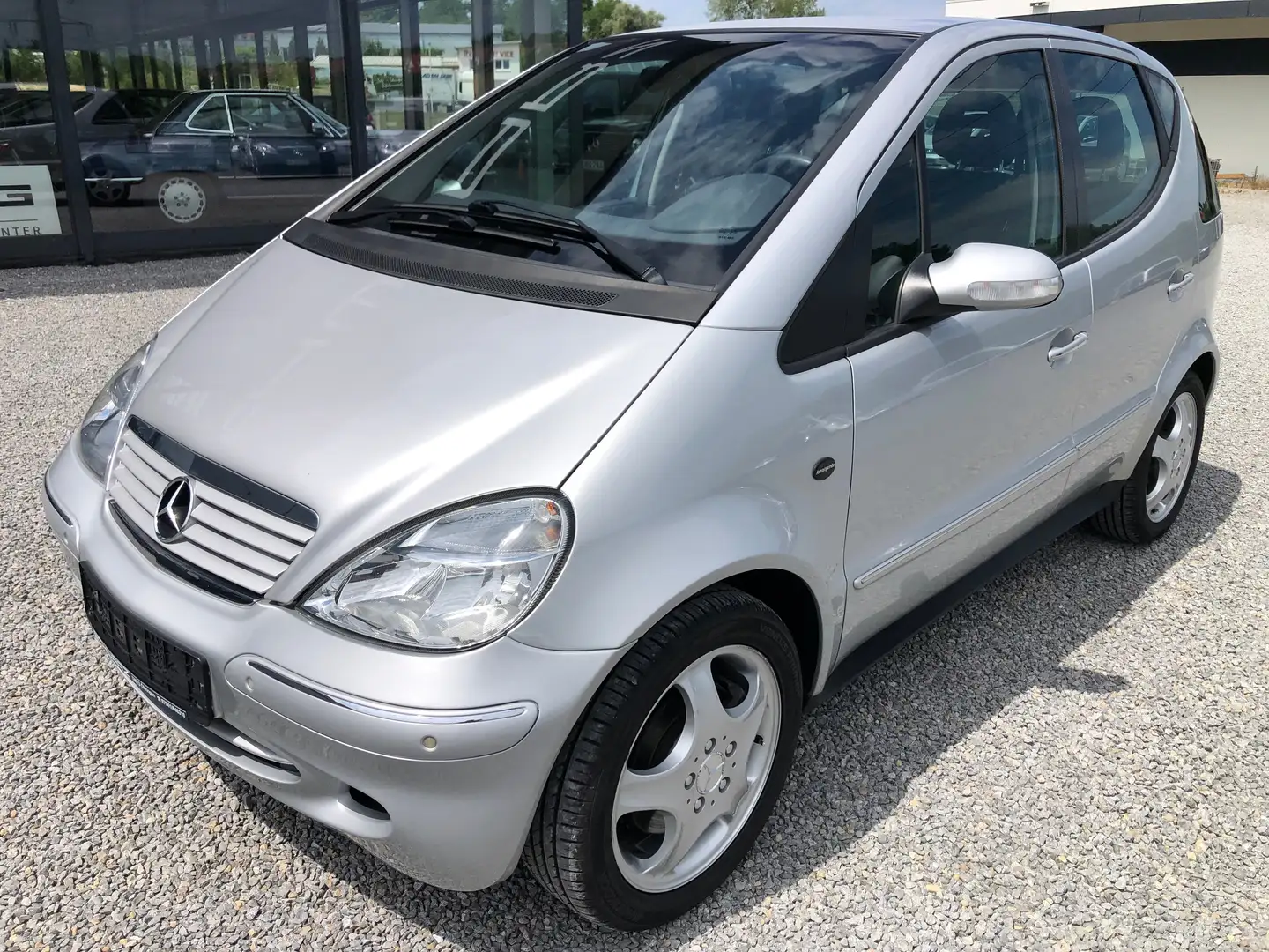 Mercedes-Benz A 190 Avantgarde Automatik*Klima*PTS*SHZ*1.Hand* Argent - 1