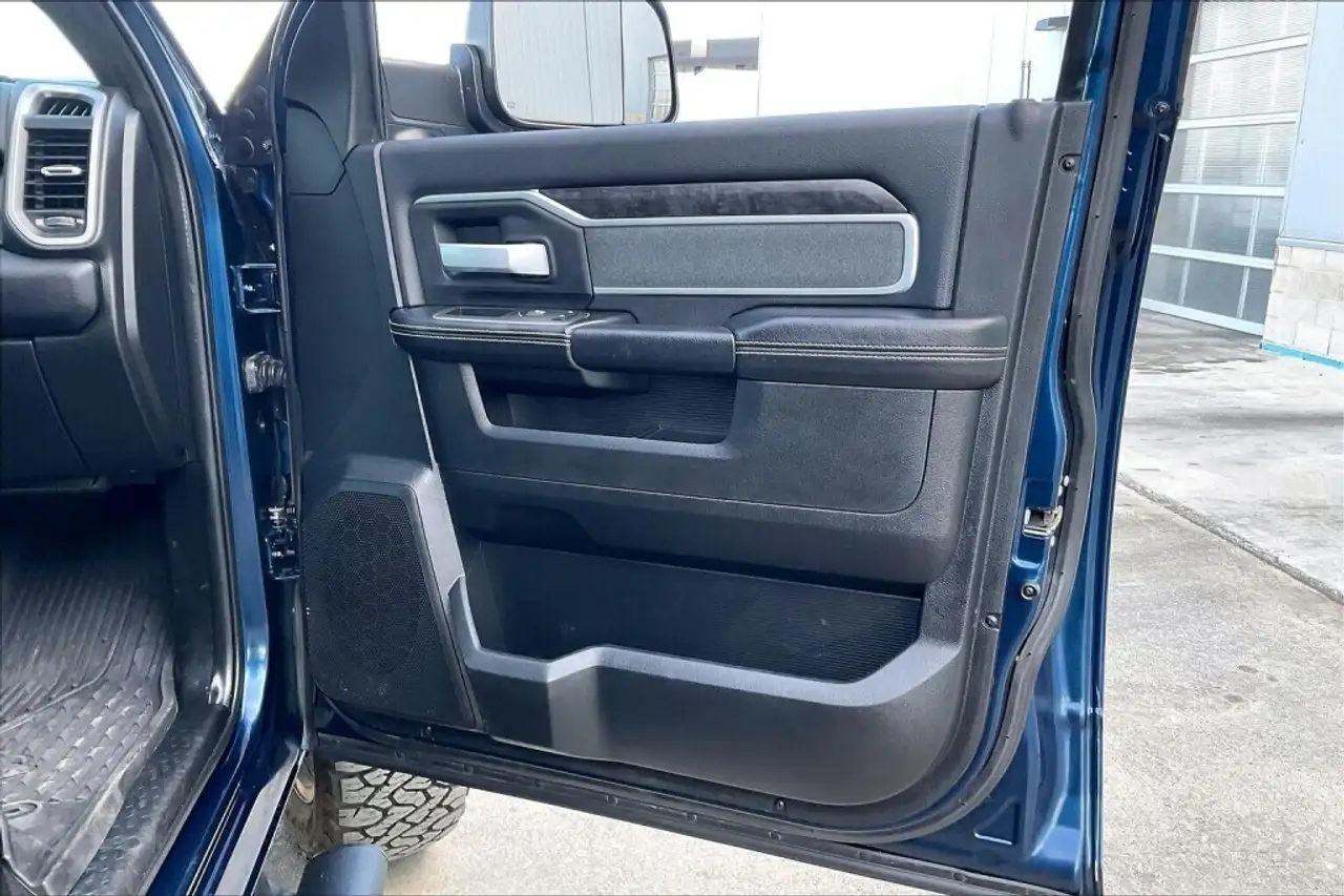 RAM 3500 снимка RAM 3500