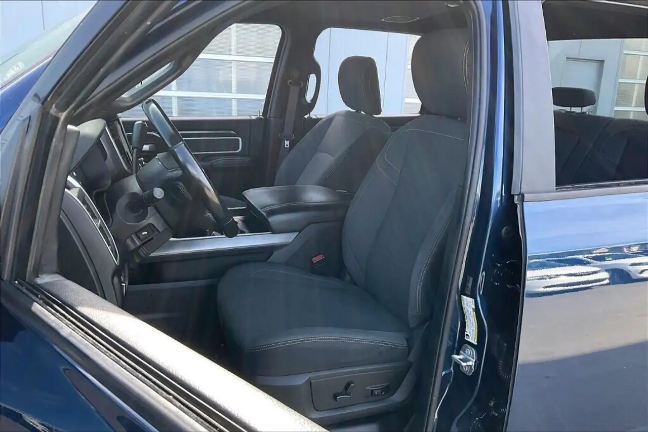 RAM 3500 снимка RAM 3500