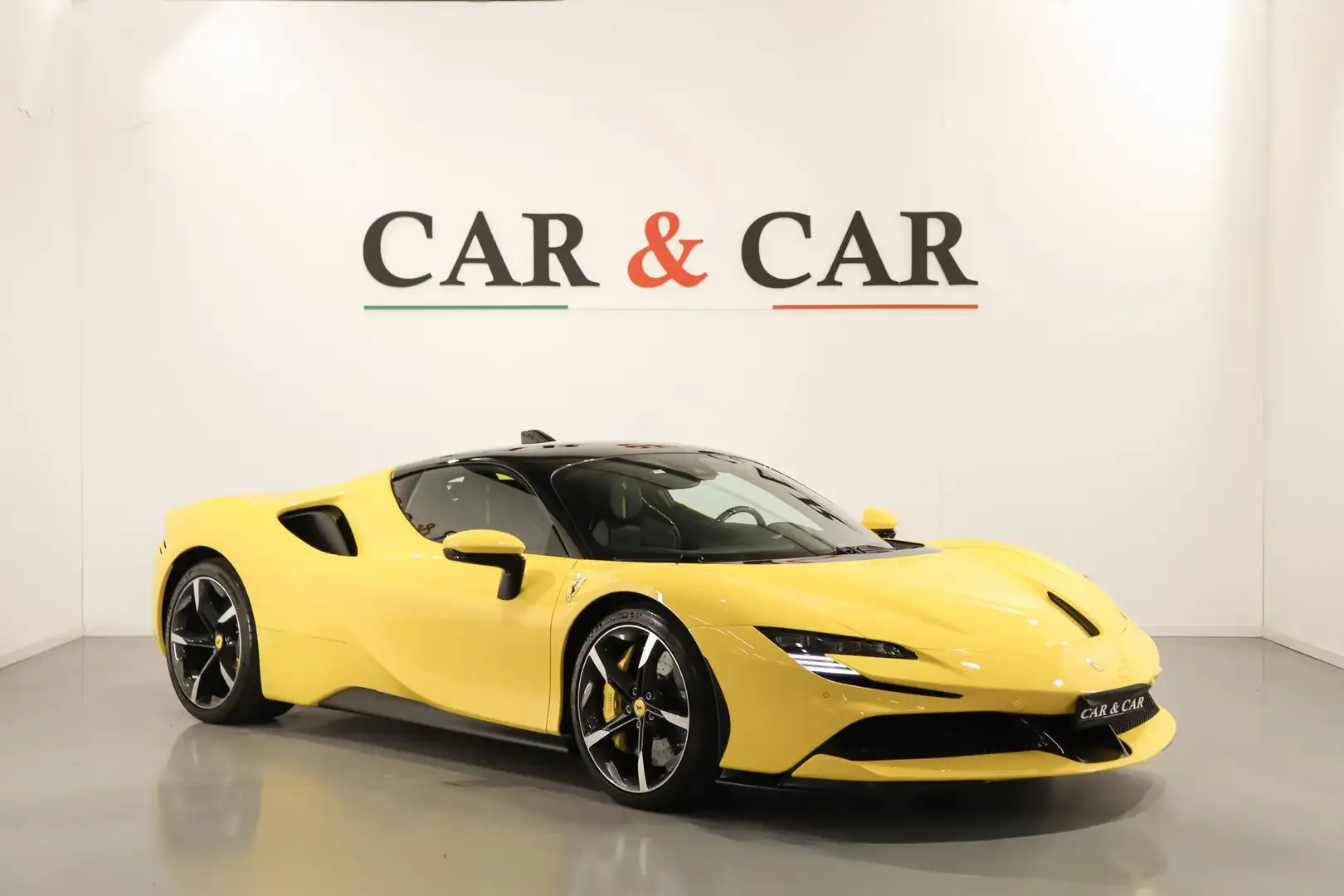 Ferrari SF90 Stradale Stradale Giallo - 1
