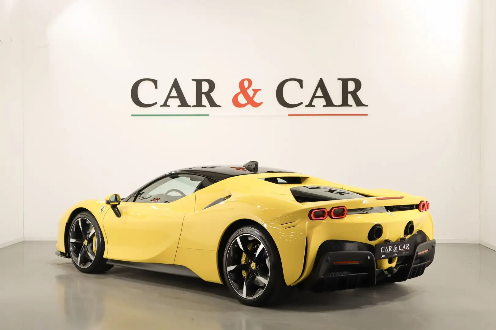 Ferrari SF90 Stradale Stradale Giallo - 2