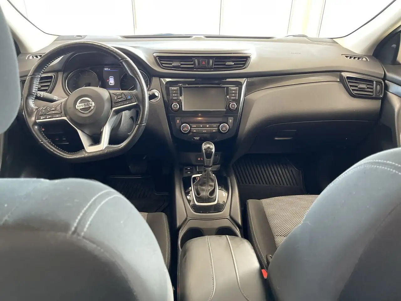 Nissan Qashqai снимка Nissan Qashqai