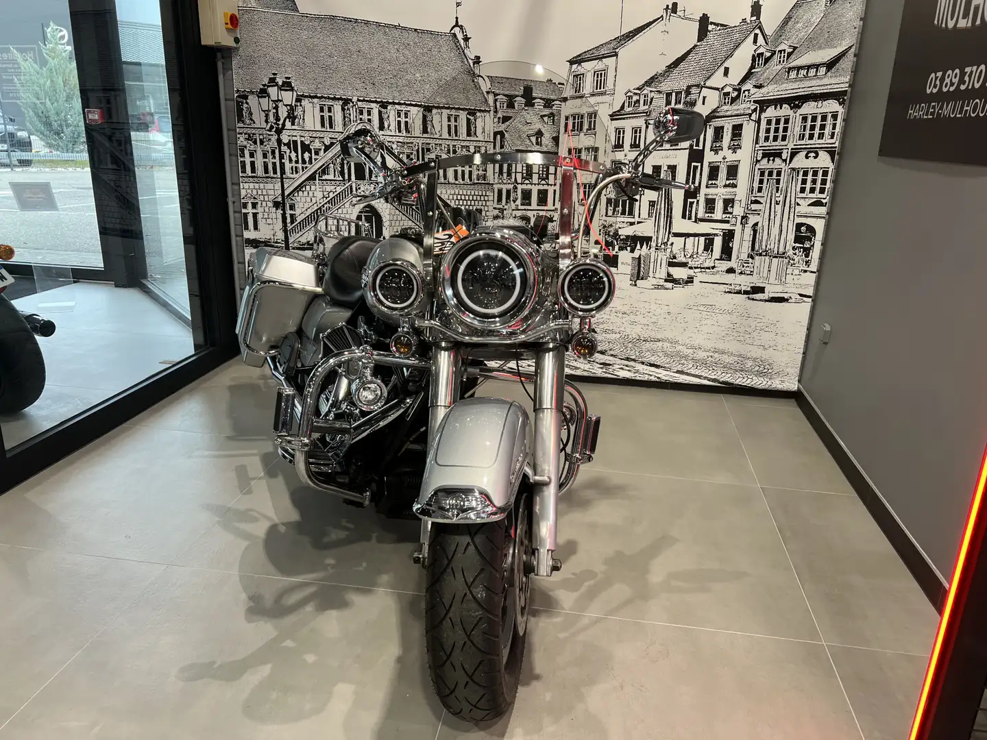 Harley-Davidson Road King Gris - 2