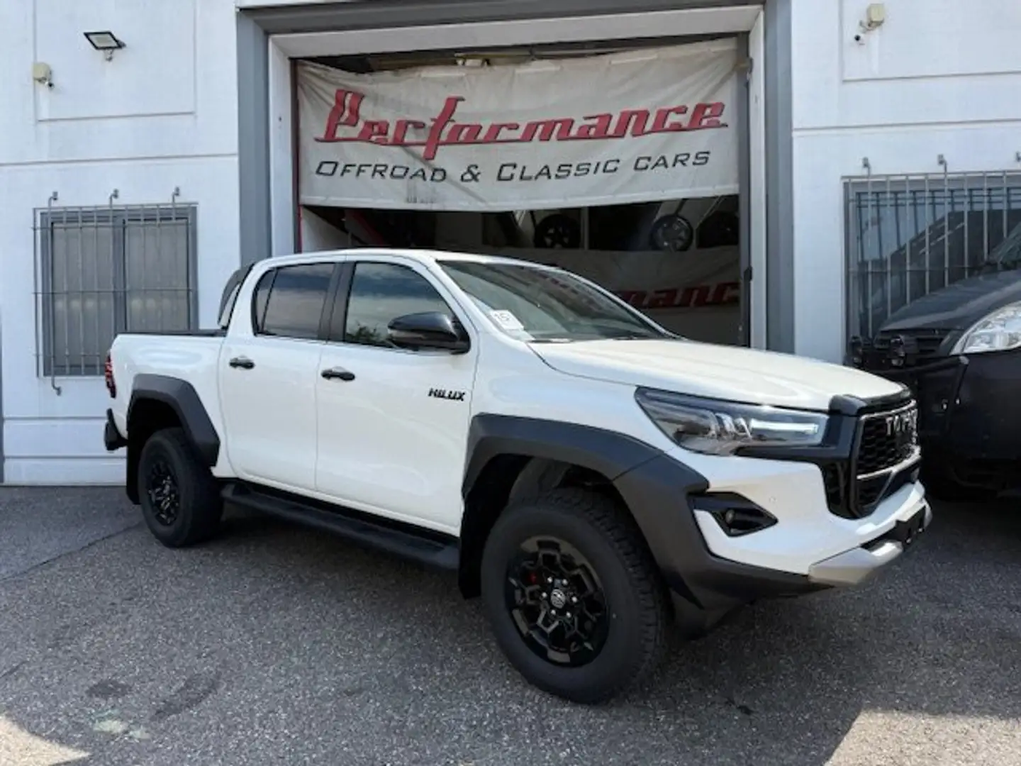 Toyota Hilux GR SPORT 204 cv MILD HYBRID MY 2025 Bianco - 1