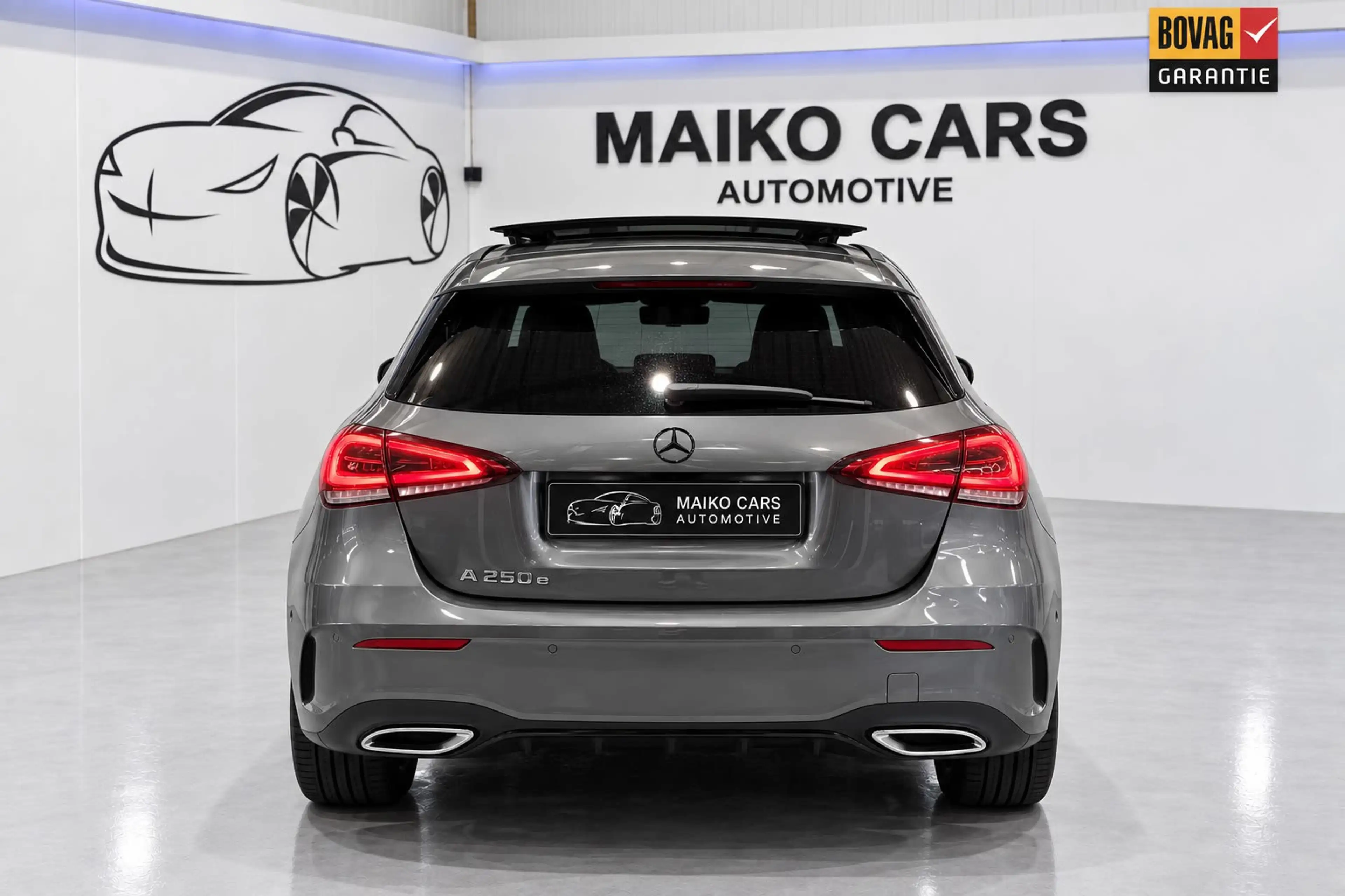 Mercedes-Benz A 250 e AMG Limited|PANO|Black Edition — photo 5
